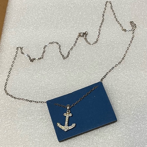 New In Box. 2005 Avon Silver Anchor
Necklace With 28" Chain - Picture 8 of 10